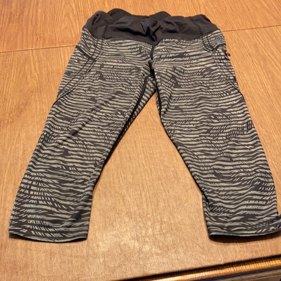 Lululemon Size 6 Bundle - Picture 9 of 15